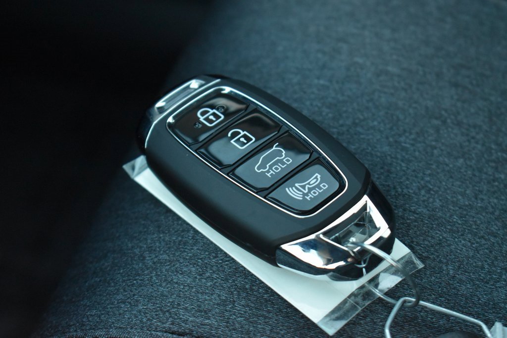 Used 2020 Hyundai Santa Fe SEL image 15