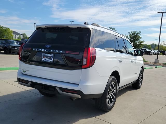 Certified 2025 Ford Expedition Platinum AWD/4WD image 3