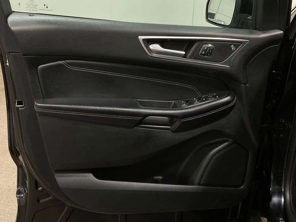 Certified 2023 Ford Edge Titanium image 19