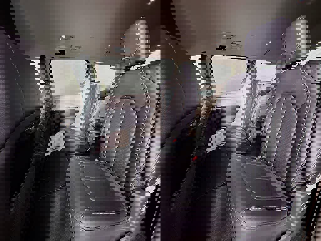 Used 2022 Chrysler Pacifica Touring-L image 17