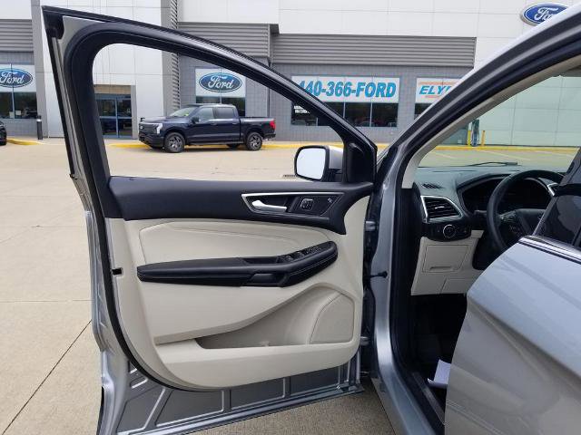 Certified 2022 Ford Edge Titanium w/ Equipment Group 301A AWD/4WD image 10