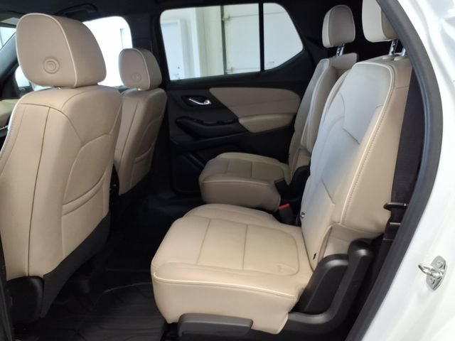 Used 2023 Chevrolet Traverse Premier FWD image 14