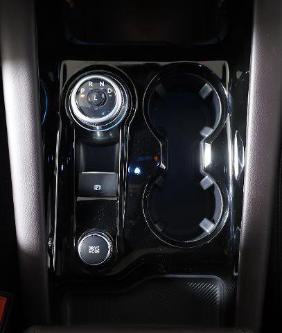 Certified 2025 Ford Explorer Platinum AWD/4WD image 17