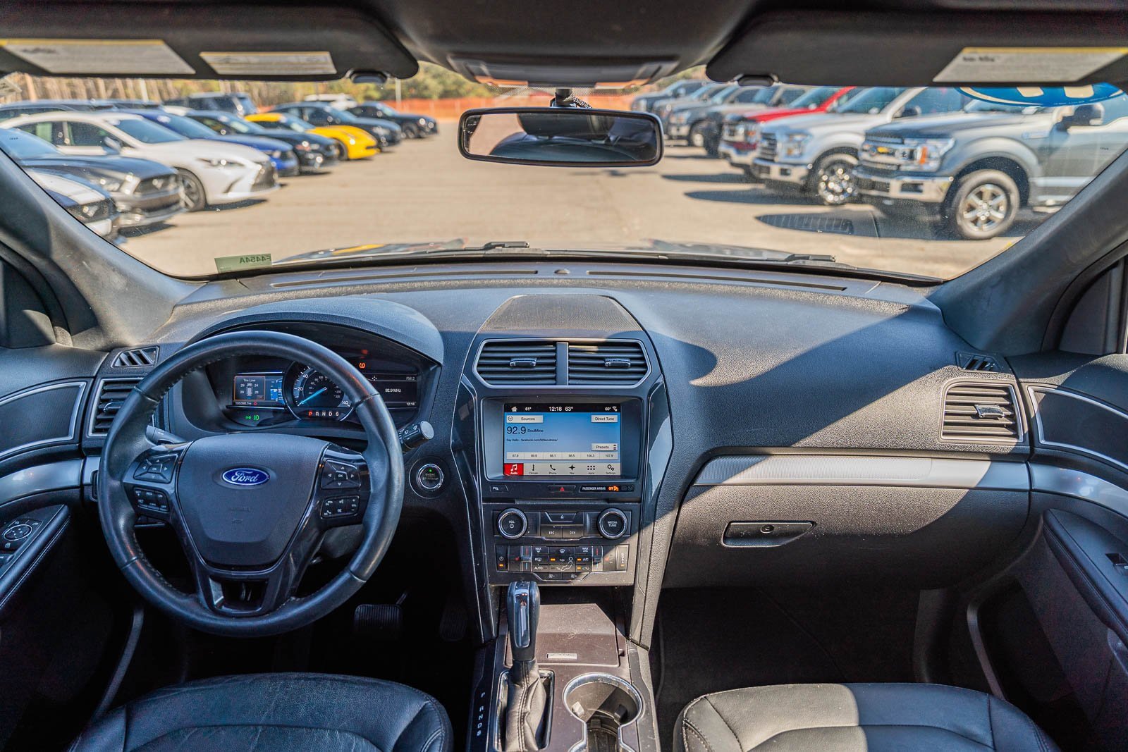 Certified 2017 Ford Explorer XLT w/ Equipment Group 202A image 23