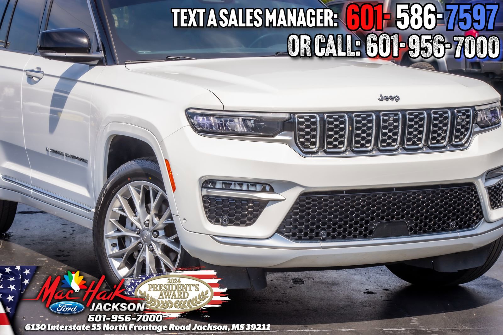 Used 2023 Jeep Grand Cherokee Summit w/ Adv Protech Group IV RWD image 3