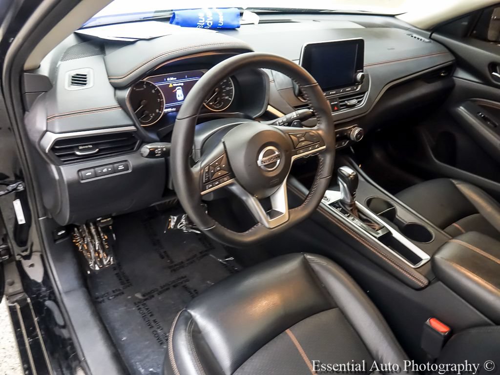 Used 2022 Nissan Altima 2.5 SR w/ Midnight Edition Package FWD image 10