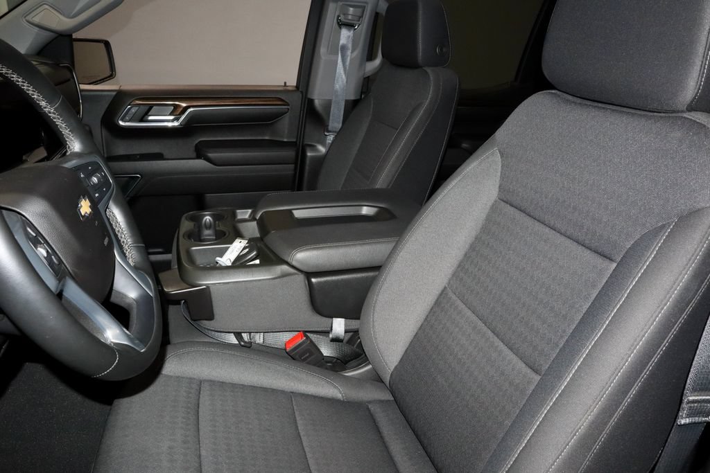 Used 2023 Chevrolet Silverado 1500 LT AWD/4WD image 24