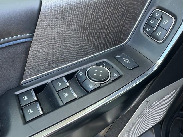 Certified 2025 Ford F250 Platinum w/ FX4 Off-Road Package AWD/4WD image 30