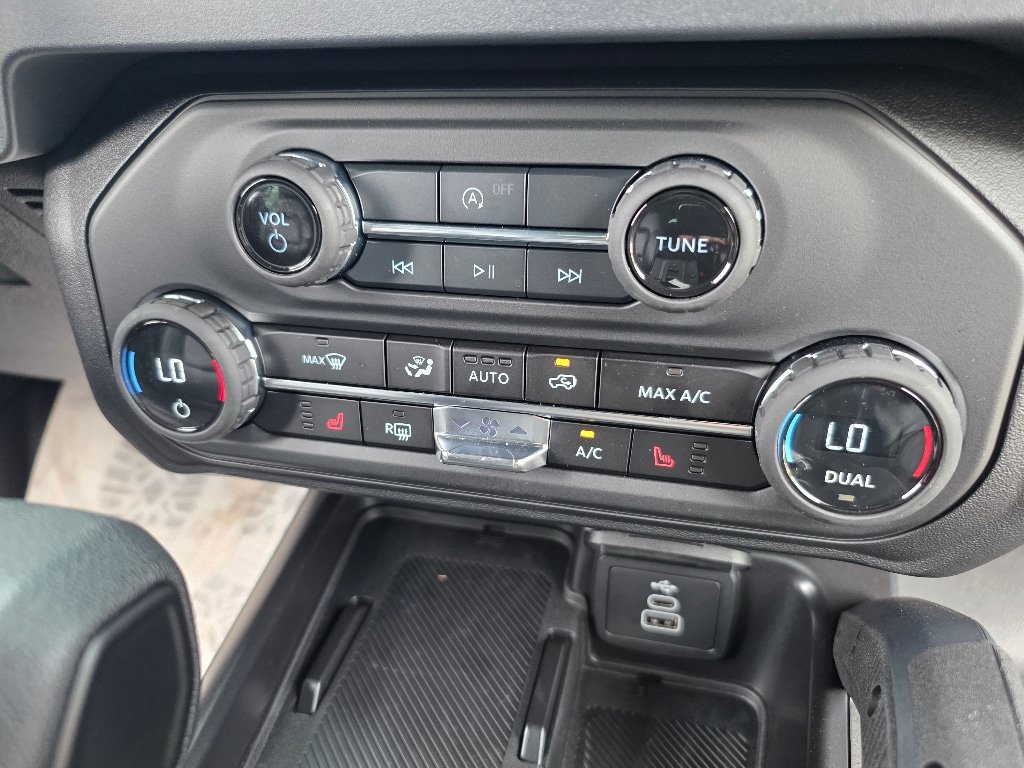 Certified 2026 Ford Bronco Big Bend w/ Black Diamond Package AWD/4WD image 5