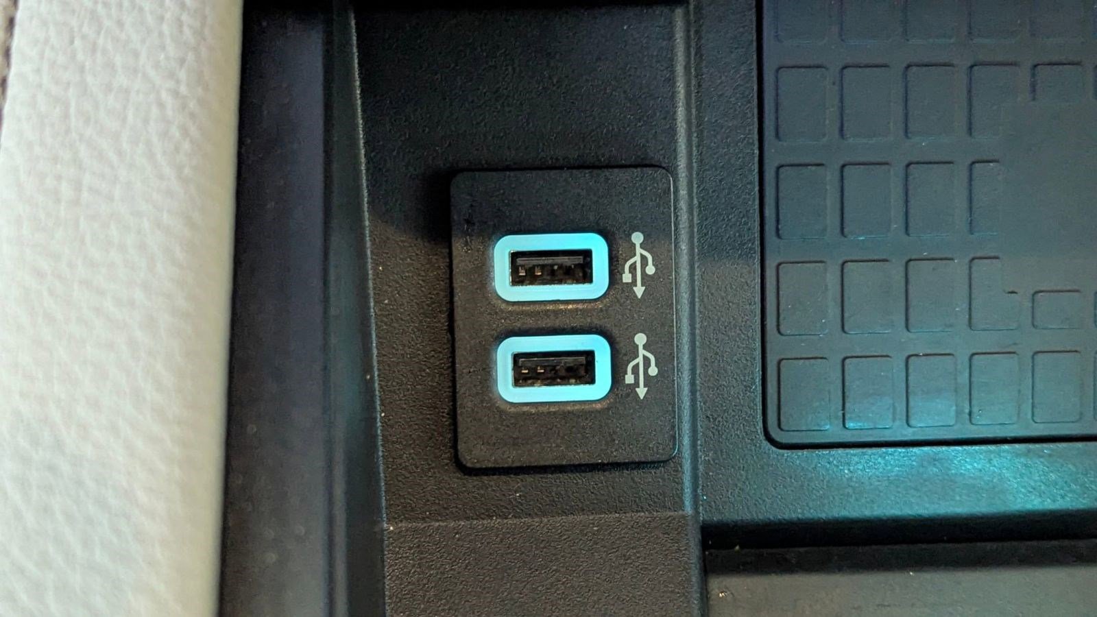 Certified 2019 Ford Expedition Limited w/ Equipment Group 301A image 31