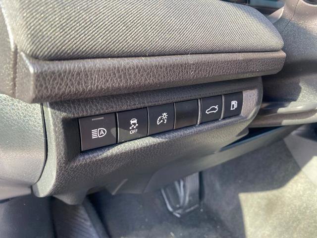 Used 2025 Toyota Camry LE FWD image 16