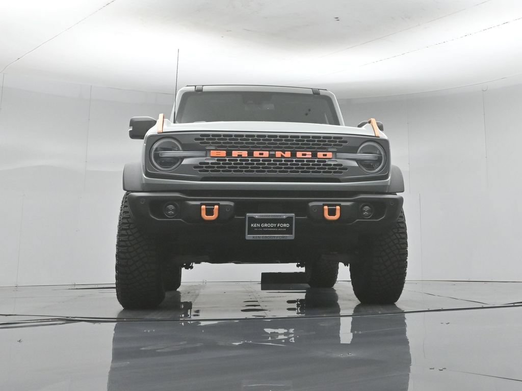 Certified 2023 Ford Bronco Badlands w/ Sasquatch Package AWD/4WD image 45