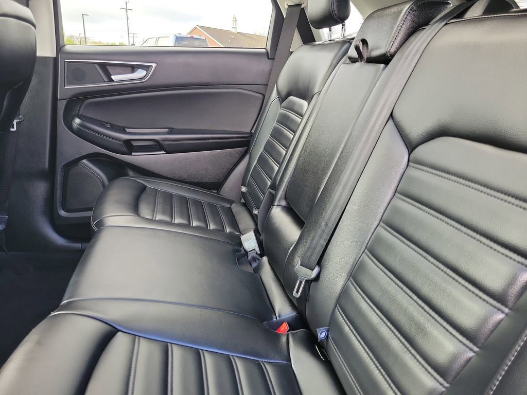 Certified 2024 Ford Edge SEL w/ Convenience Package AWD/4WD image 12