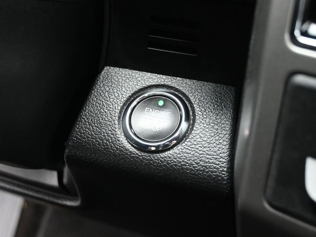 Certified 2020 Ford Expedition XLT w/ Equipment Group 202A image 21