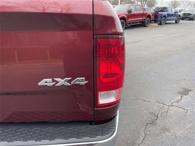 Used 2018 RAM 2500 Tradesman w/ Chrome Appearance Group image 32