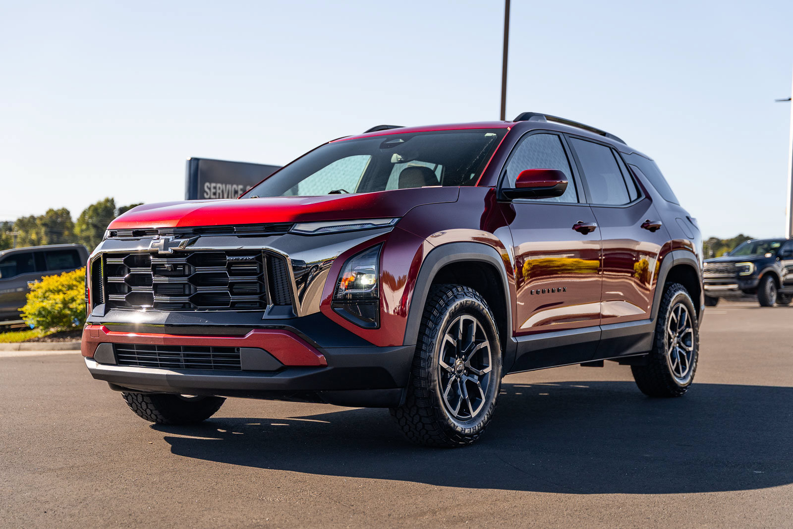 Used 2025 Chevrolet Equinox ACTIV w/ Convenience Package III FWD image 3