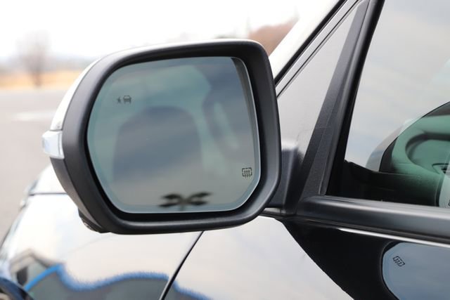 Used 2026 Chevrolet Traverse RS AWD/4WD image 12