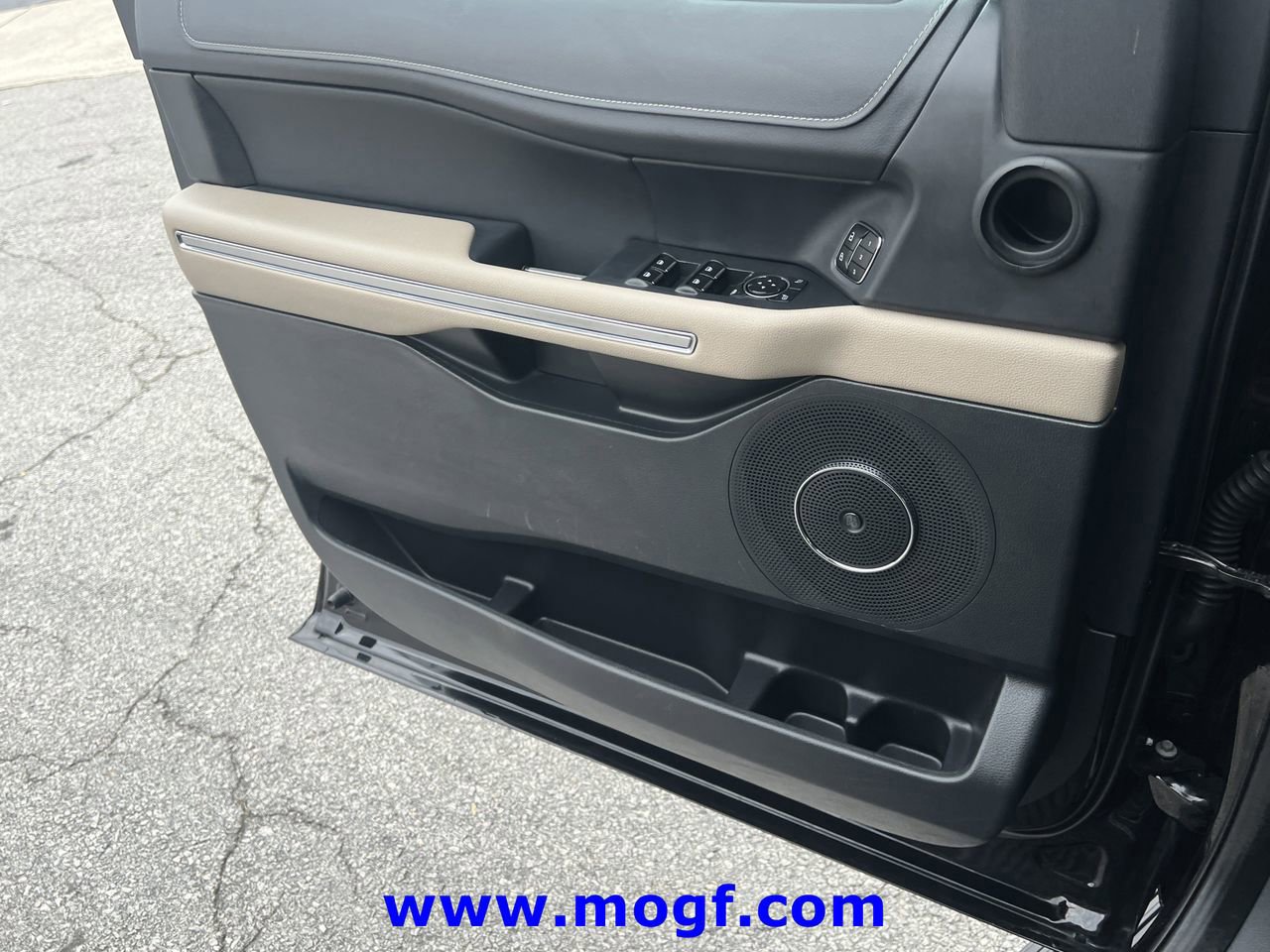 Certified 2024 Ford Expedition Max Limited image 24