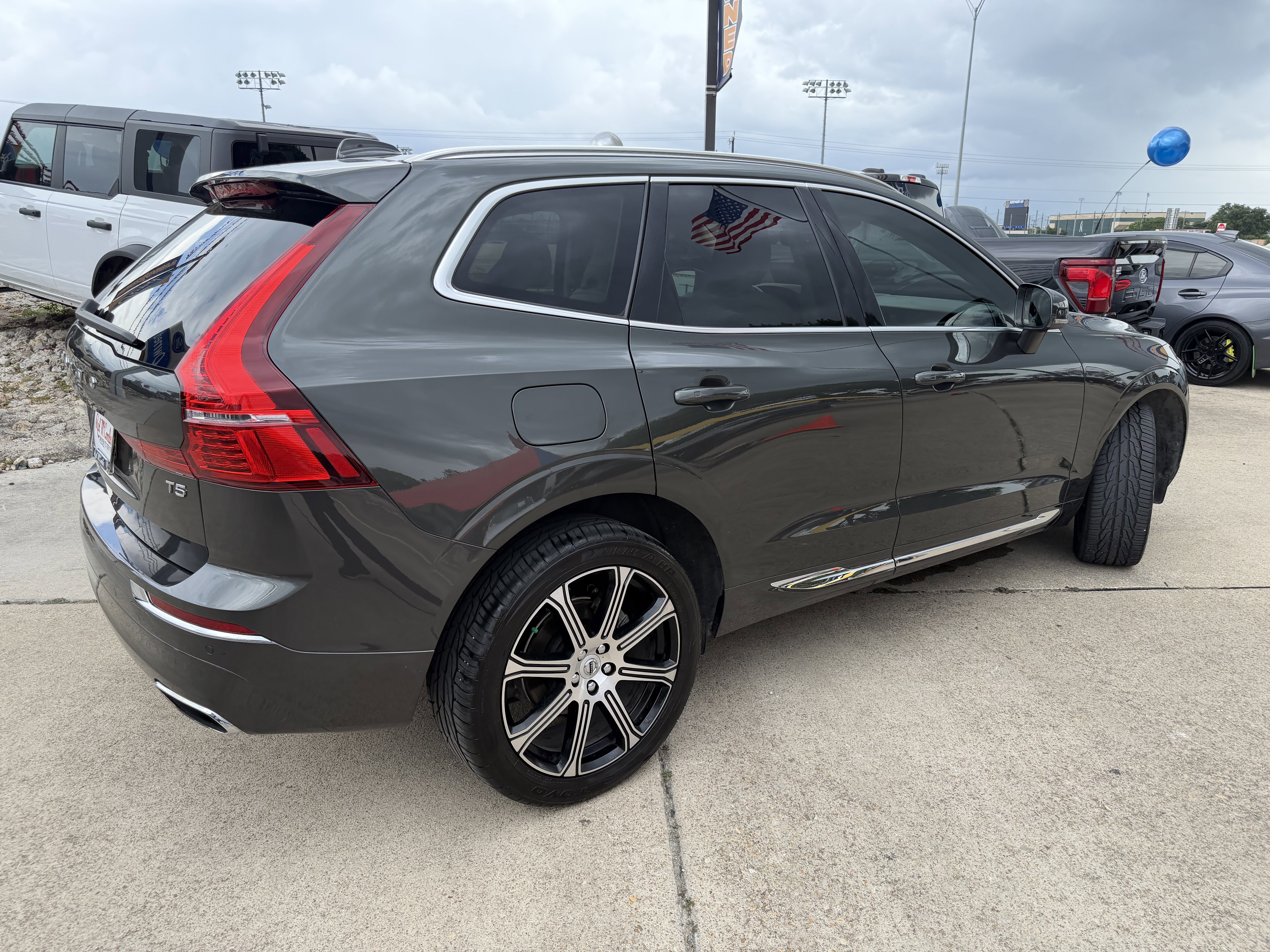 Used 2021 Volvo XC60 T5 Inscription FWD image 5