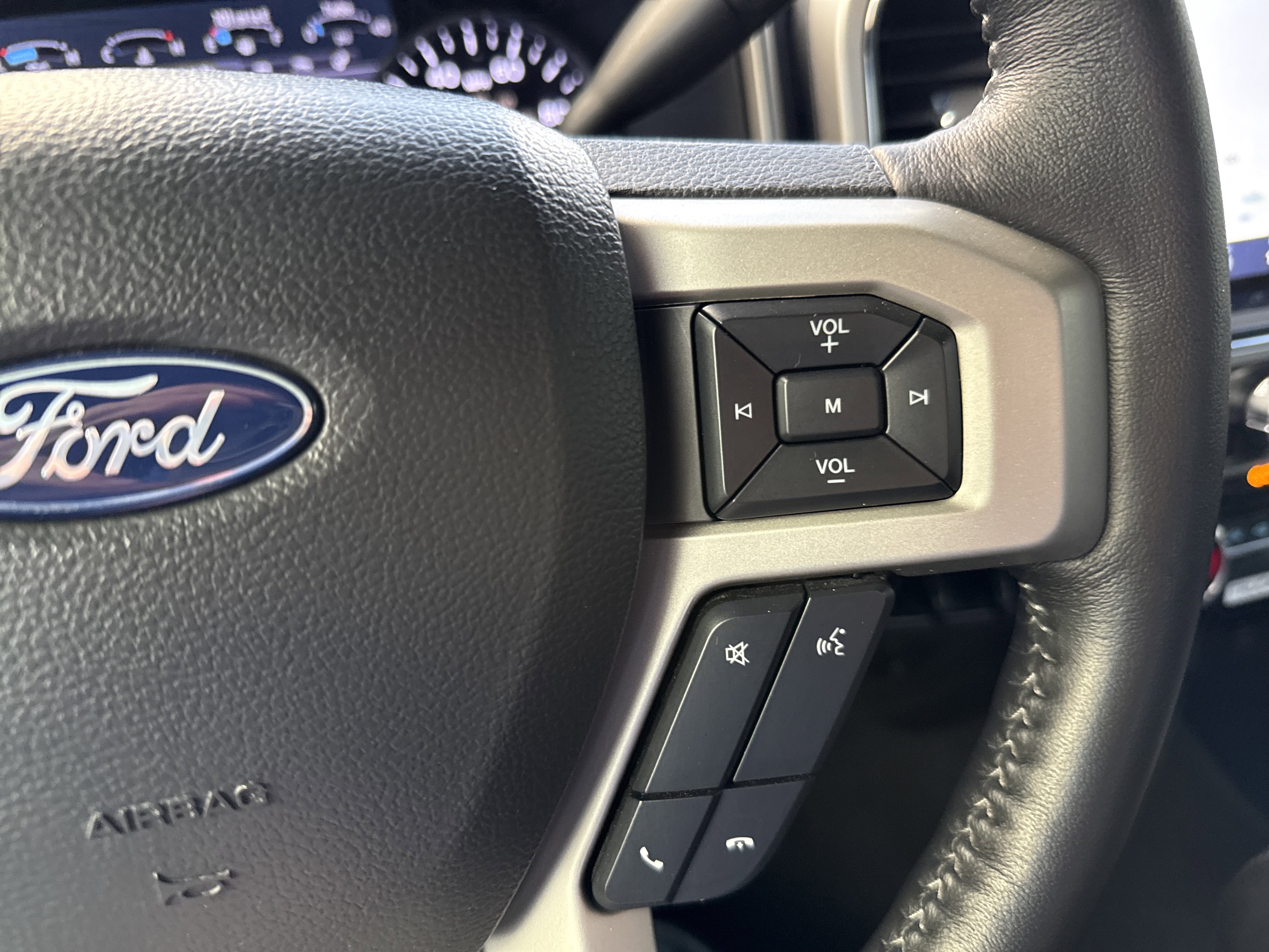 Certified 2022 Ford F250 Lariat AWD/4WD image 19