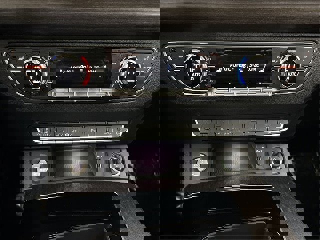 Used 2024 Audi Q5 e Premium w/ Convenience Package image 10