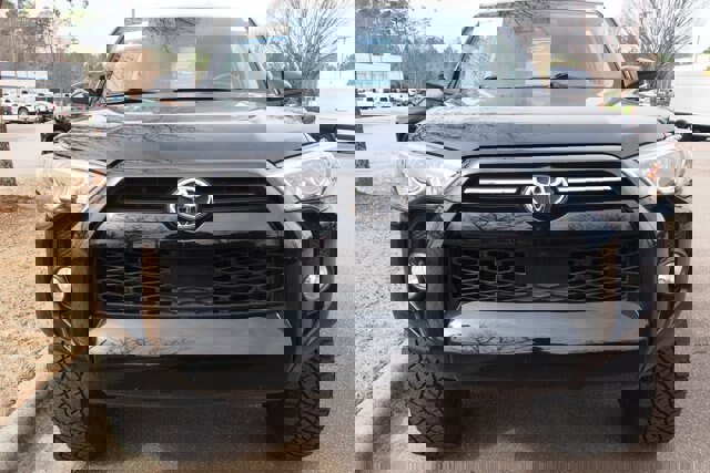 Used 2020 Toyota 4Runner SR5 Premium w/ Moonroof Package image 8