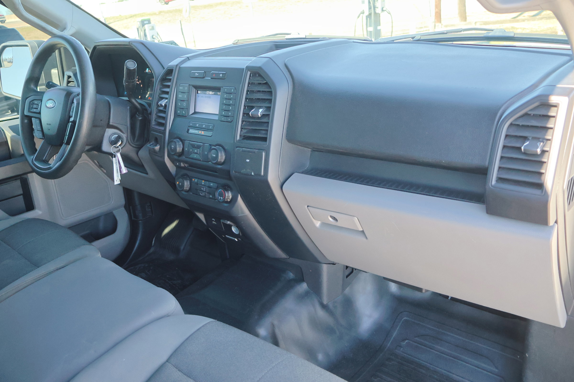 Certified 2018 Ford F150 XL w/ Equipment Group 101A Mid image 38