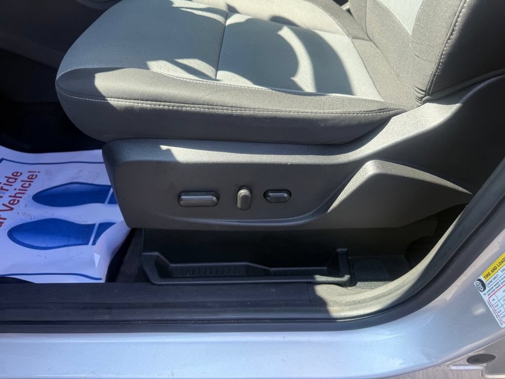 Certified 2018 Ford Escape SE w/ SE Sync 3 Package FWD image 15