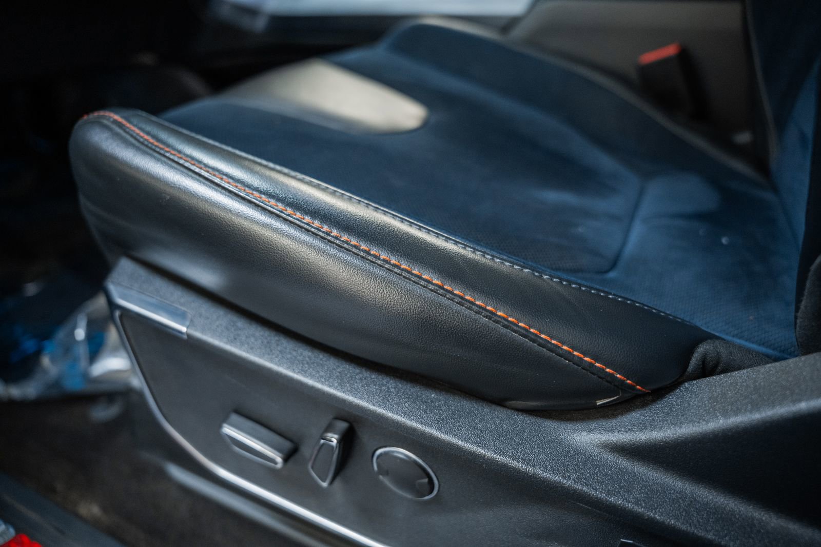 Certified 2022 Ford F150 Raptor w/ Raptor 37 Performance Package image 44