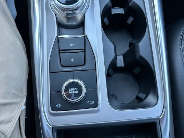 Certified 2023 Ford Explorer XLT w/ Equipment Group 202A AWD/4WD image 85