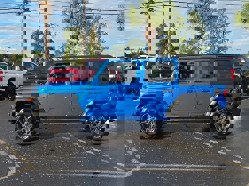 Used 2024 Jeep Wrangler Sport S image 2