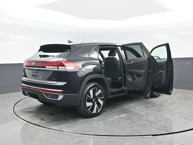Used 2024 Volkswagen Atlas Cross Sport SE AWD/4WD image 26