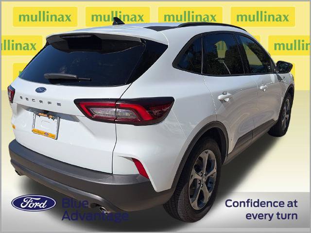 Certified 2025 Ford Escape ST-Line FWD image 4