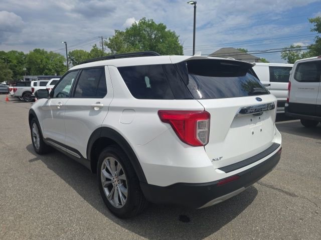 Certified 2023 Ford Explorer XLT w/ Equipment Group 202A AWD/4WD image 3