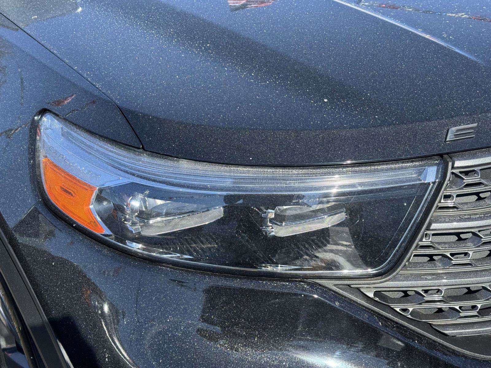 Certified 2022 Ford Explorer XLT w/ Equipment Group 202A image 7