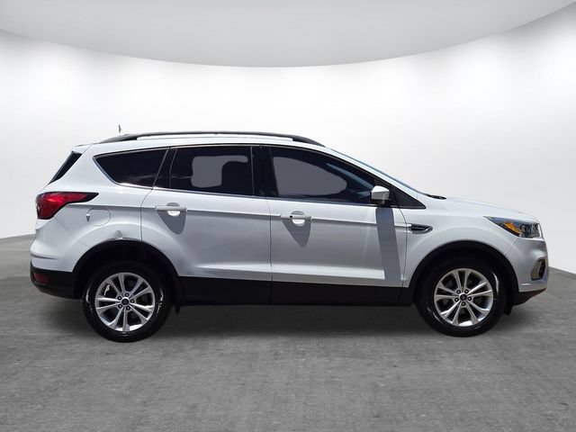 Certified 2019 Ford Escape SEL FWD image 3
