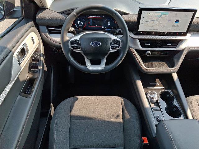 Certified 2025 Ford Explorer Active AWD/4WD image 11