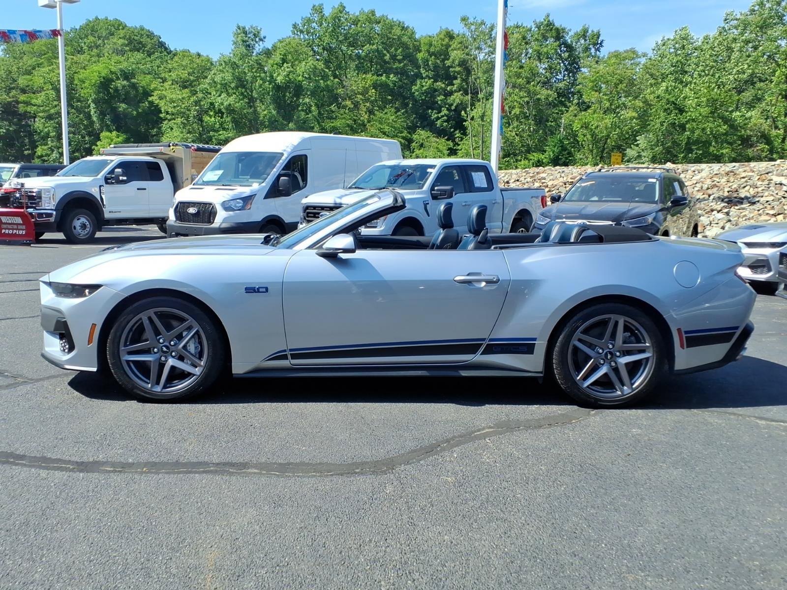 Certified 2025 Ford Mustang GT Premium RWD image 5