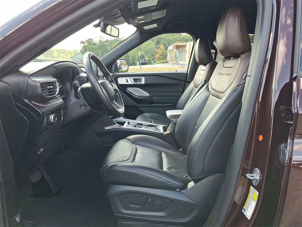 Certified 2023 Ford Explorer Platinum w/ Premium Technology Package image 14