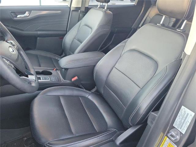 Certified 2022 Ford Escape Titanium w/ Class II Trailer Tow Package image 10