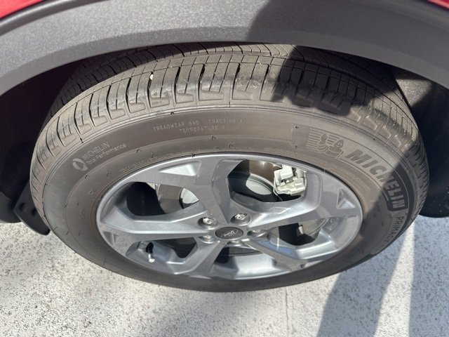 Certified 2025 Ford Escape ST-Line image 9