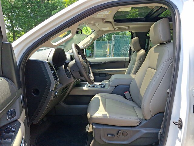 Certified 2020 Ford Expedition XLT w/ Equipment Group 202A AWD/4WD image 3