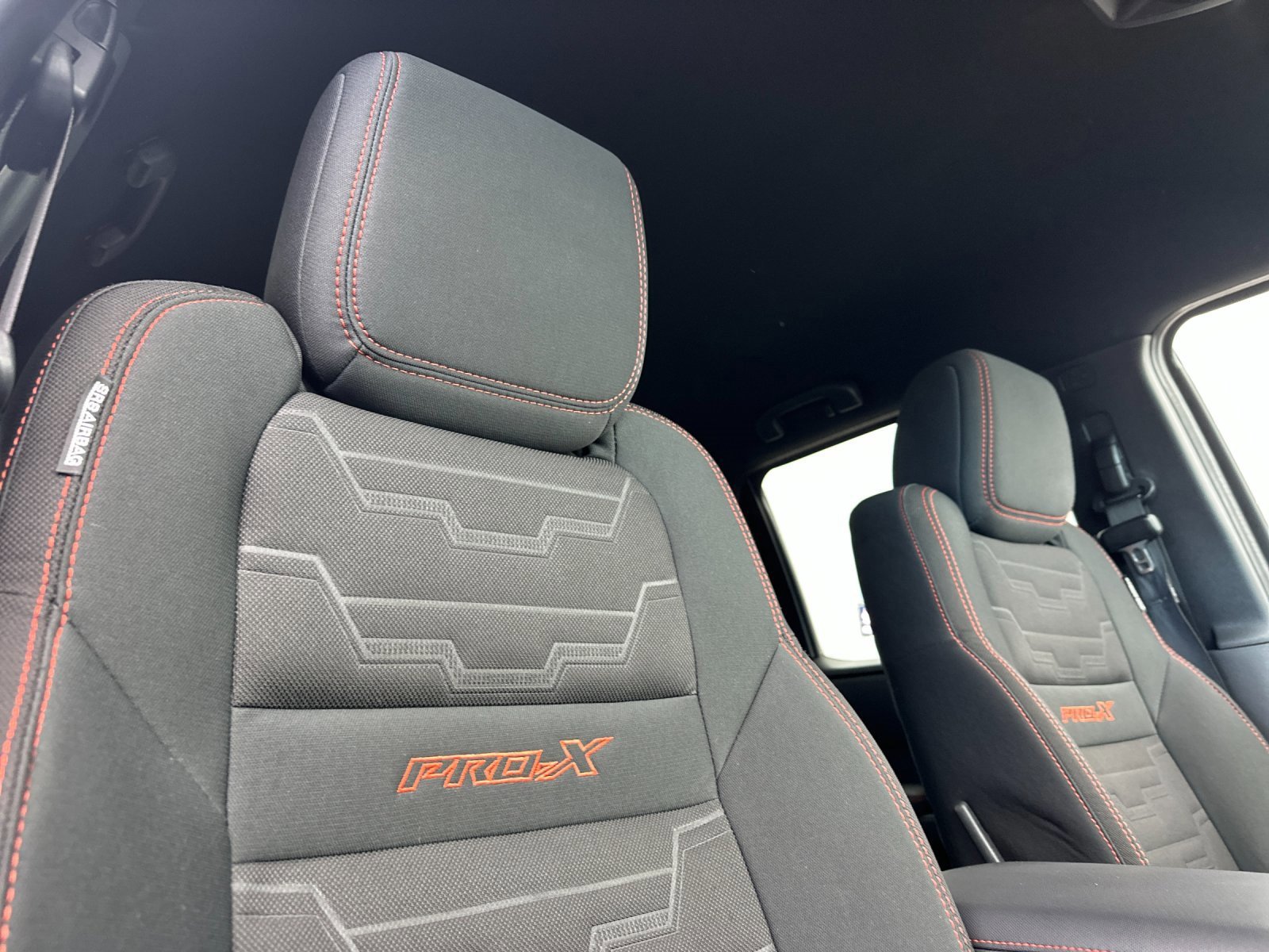 Used 2022 Nissan Frontier Pro-X image 15