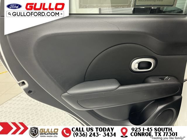 Used 2017 Kia Soul + FWD image 16