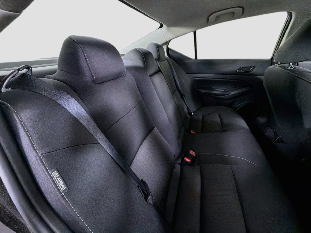 Used 2025 Nissan Altima 2.5 SV FWD image 25
