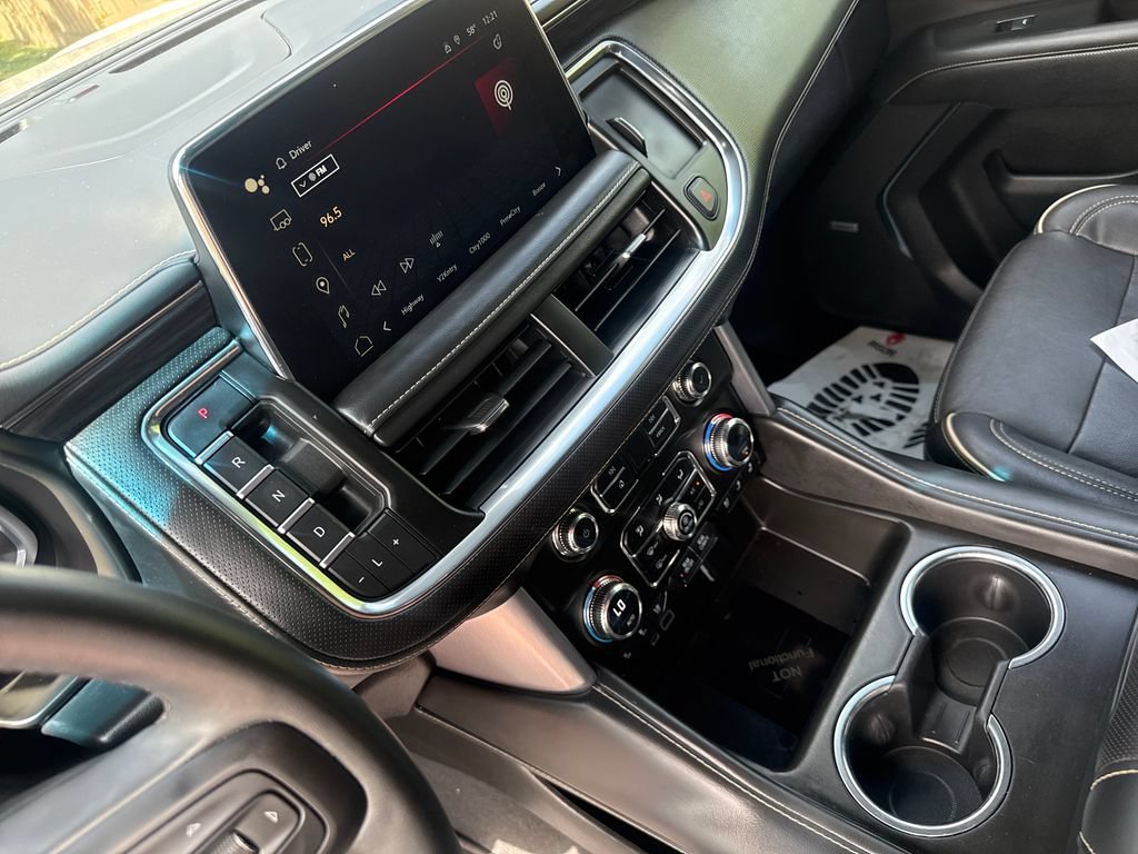 Used 2023 GMC Yukon SLT w/ SLT Luxury Package AWD/4WD image 17