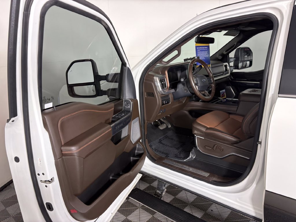 Certified 2025 Ford F250 King Ranch AWD/4WD image 22