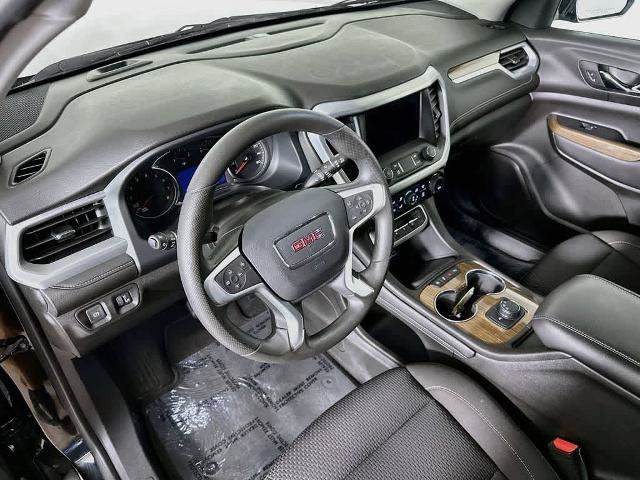 Used 2023 GMC Acadia SLE w/ Elevation Edition FWD image 2