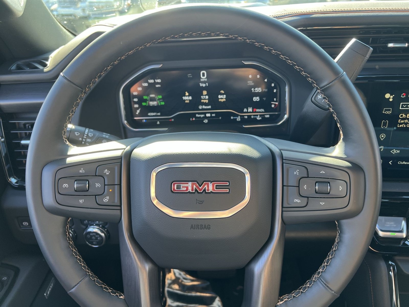 Used 2025 GMC Sierra 2500 AT4 w/ AT4 Premium Plus Package AWD/4WD image 16