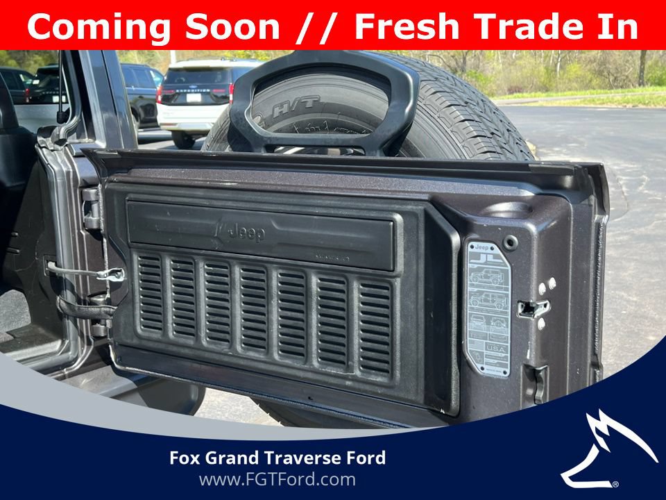 Used 2025 Jeep Wrangler Unlimited Sahara AWD/4WD image 33